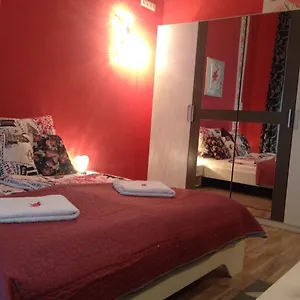verificați disponibilitatea